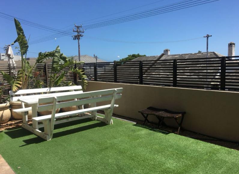 2 Bedroom Property for Sale in Sea Point Western Cape